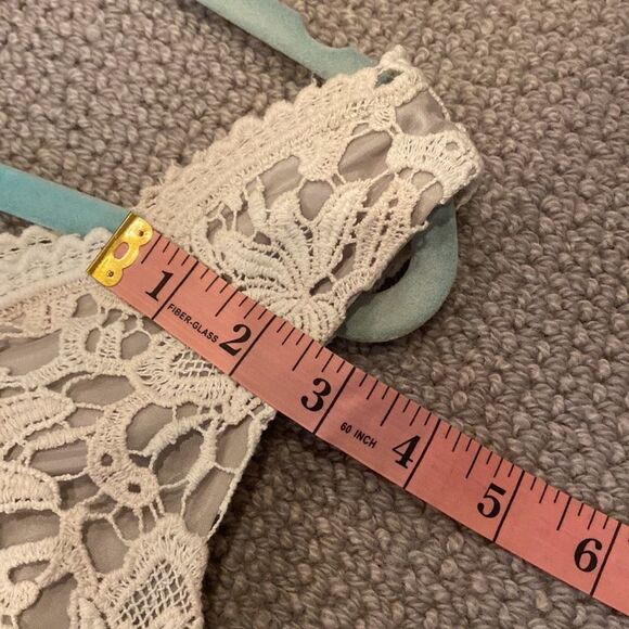 Ann Taylor Petite Cream Floral Sheath Dress- 2P - Picture 7 of 11